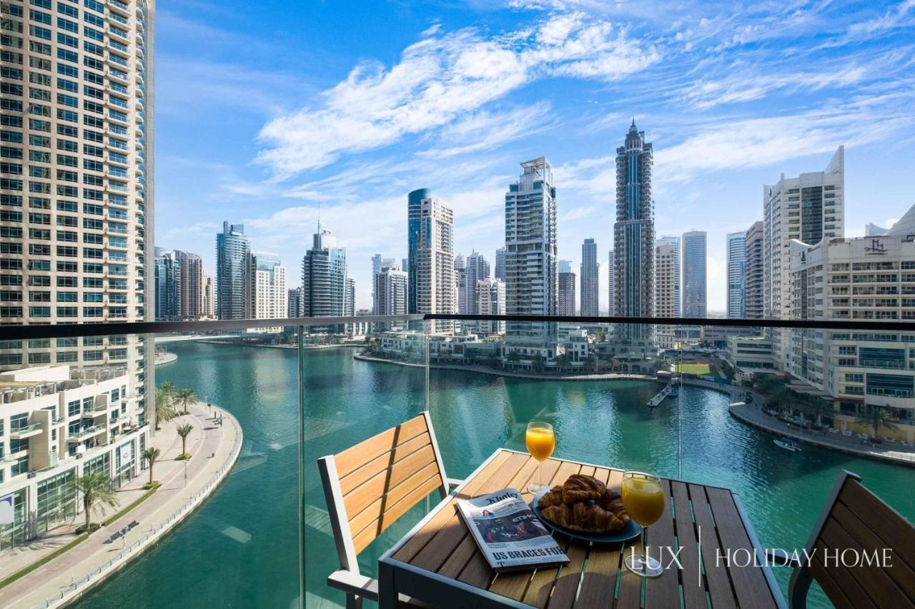 Lux - Contemporary Suite With Full Marina View Dubai Bagian luar foto