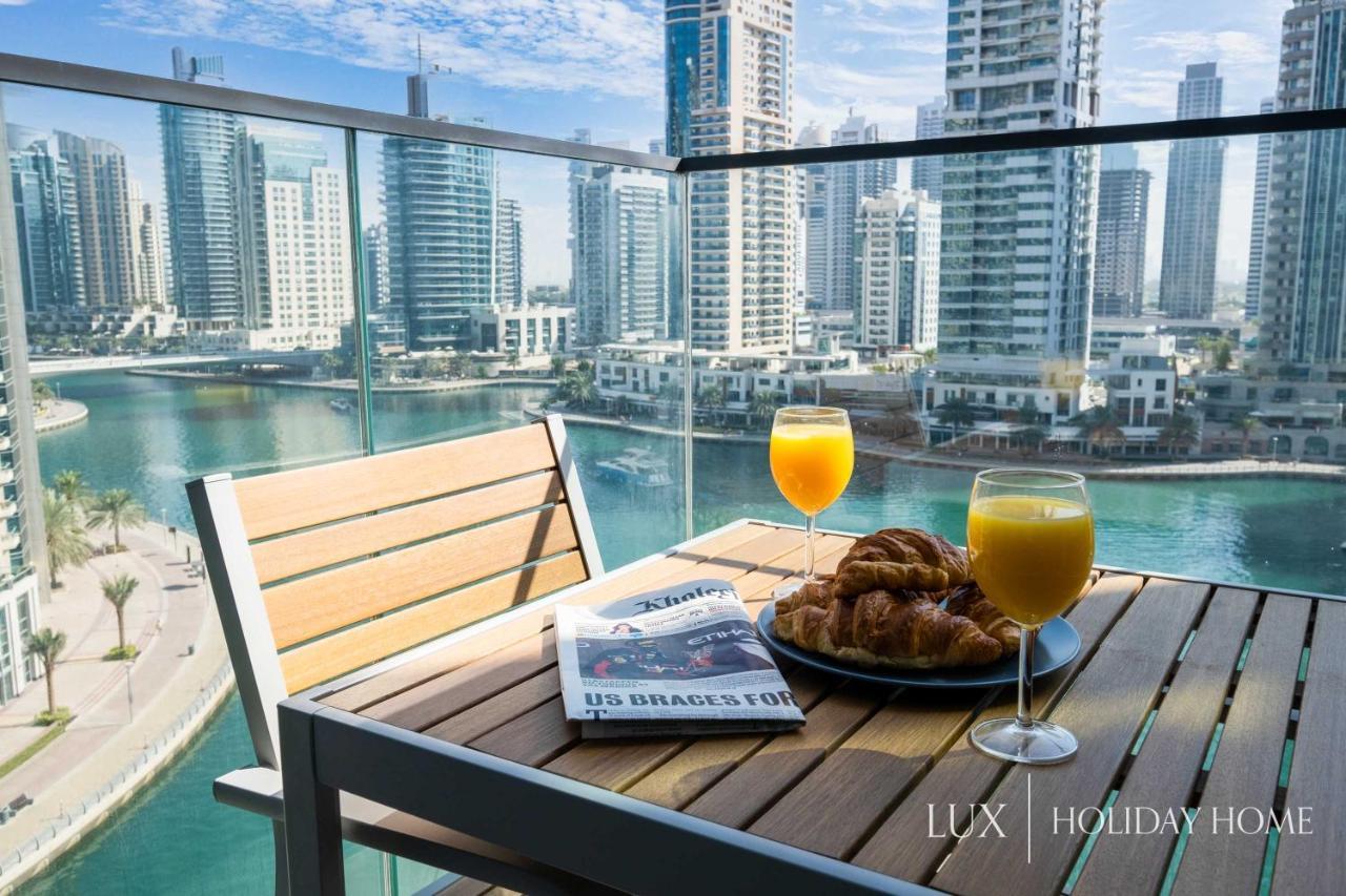 Lux - Contemporary Suite With Full Marina View Dubai Bagian luar foto