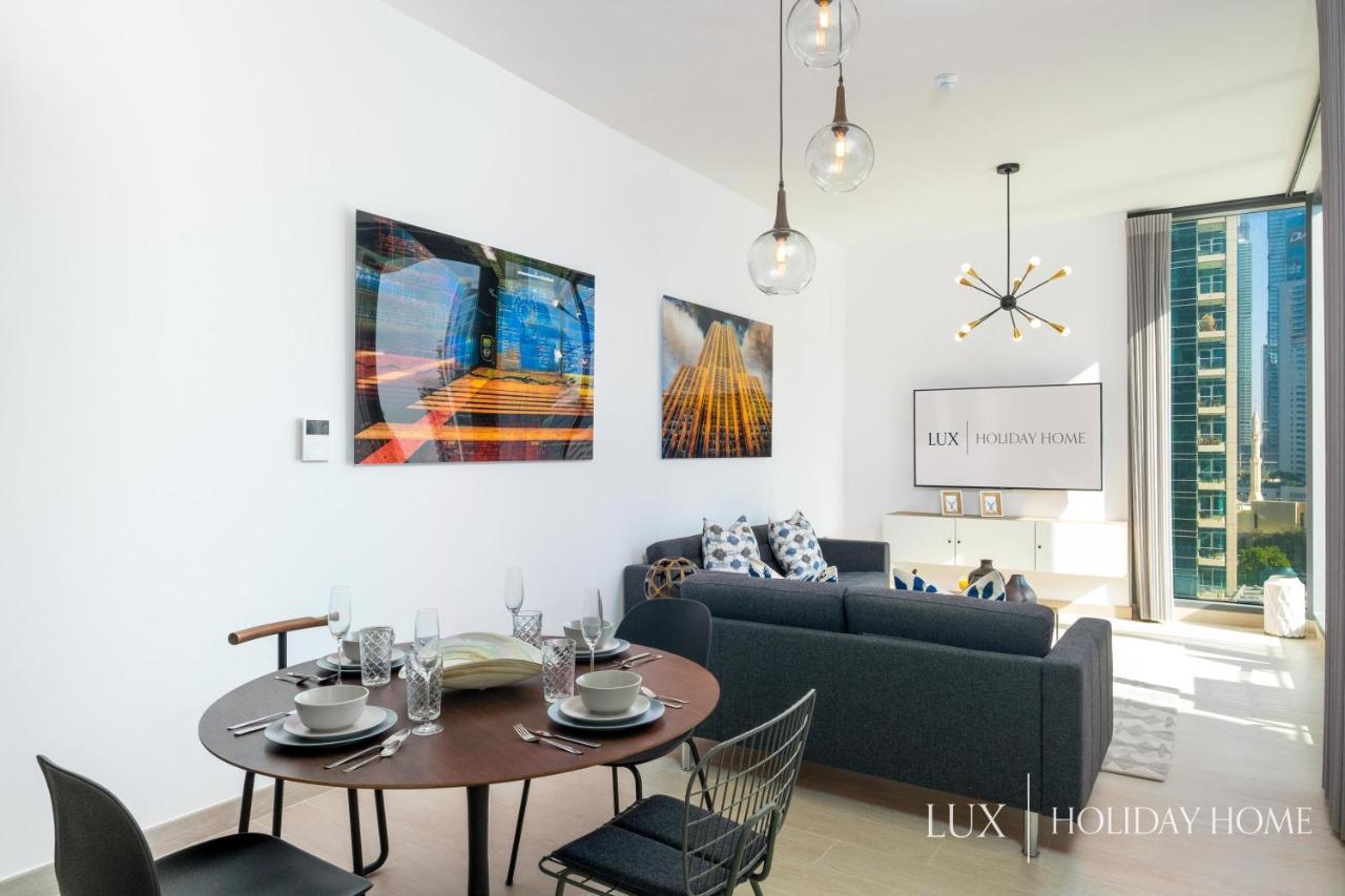 Lux - Contemporary Suite With Full Marina View Dubai Bagian luar foto