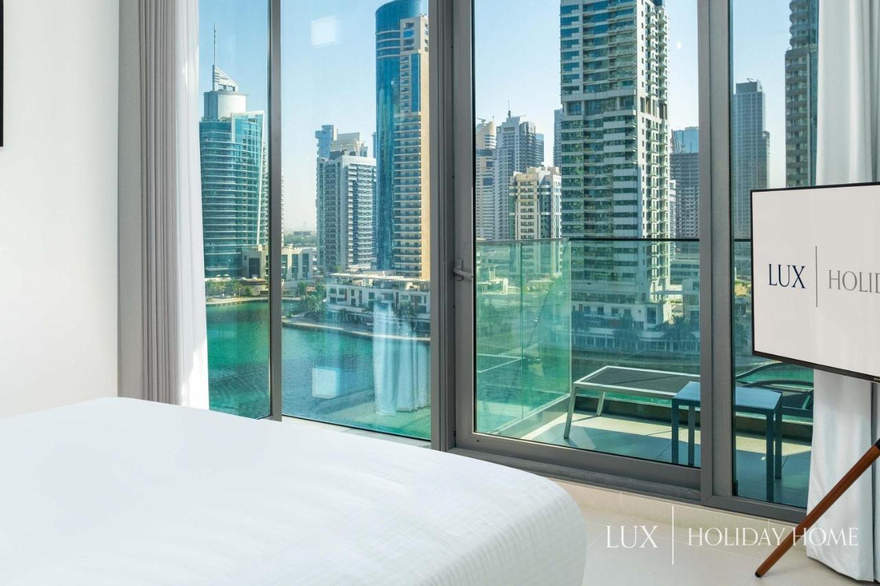 Lux - Contemporary Suite With Full Marina View Dubai Bagian luar foto