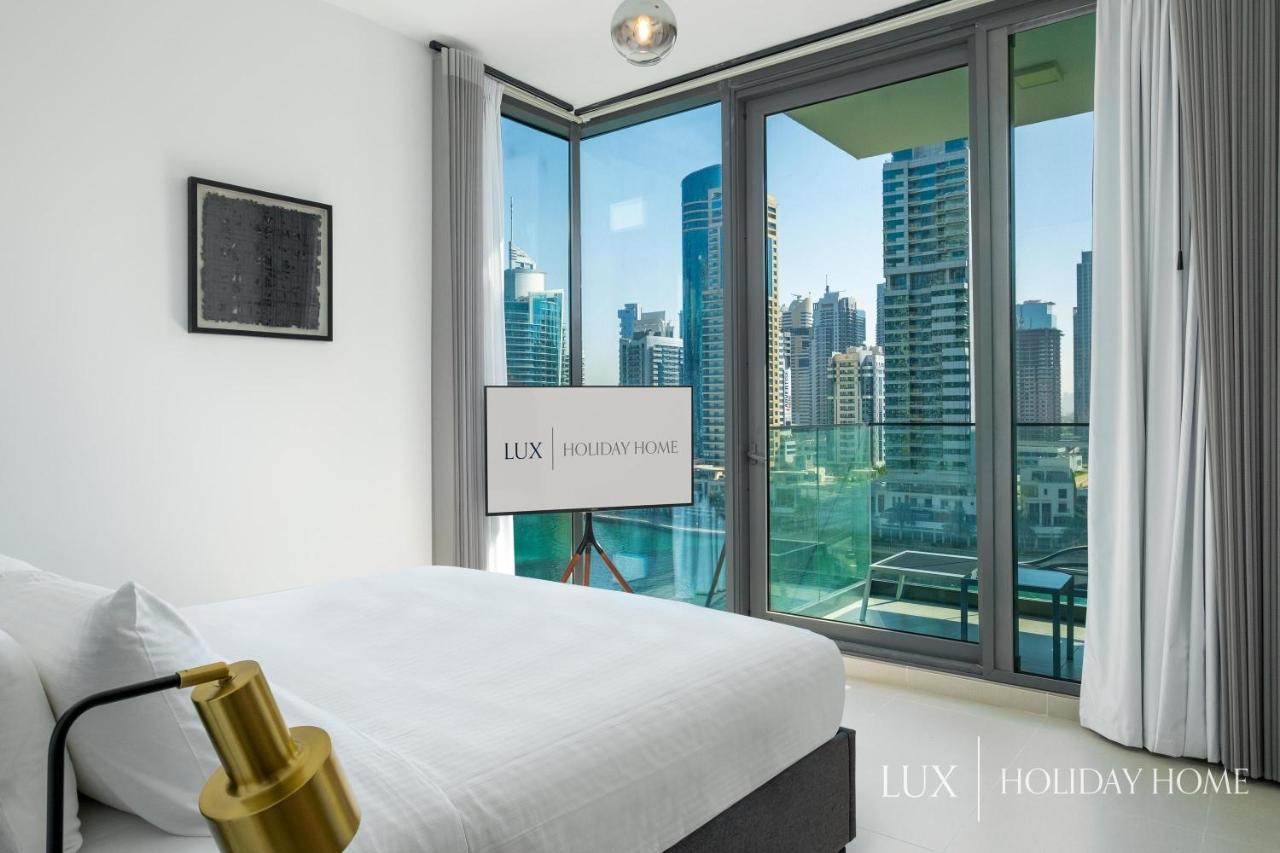 Lux - Contemporary Suite With Full Marina View Dubai Bagian luar foto